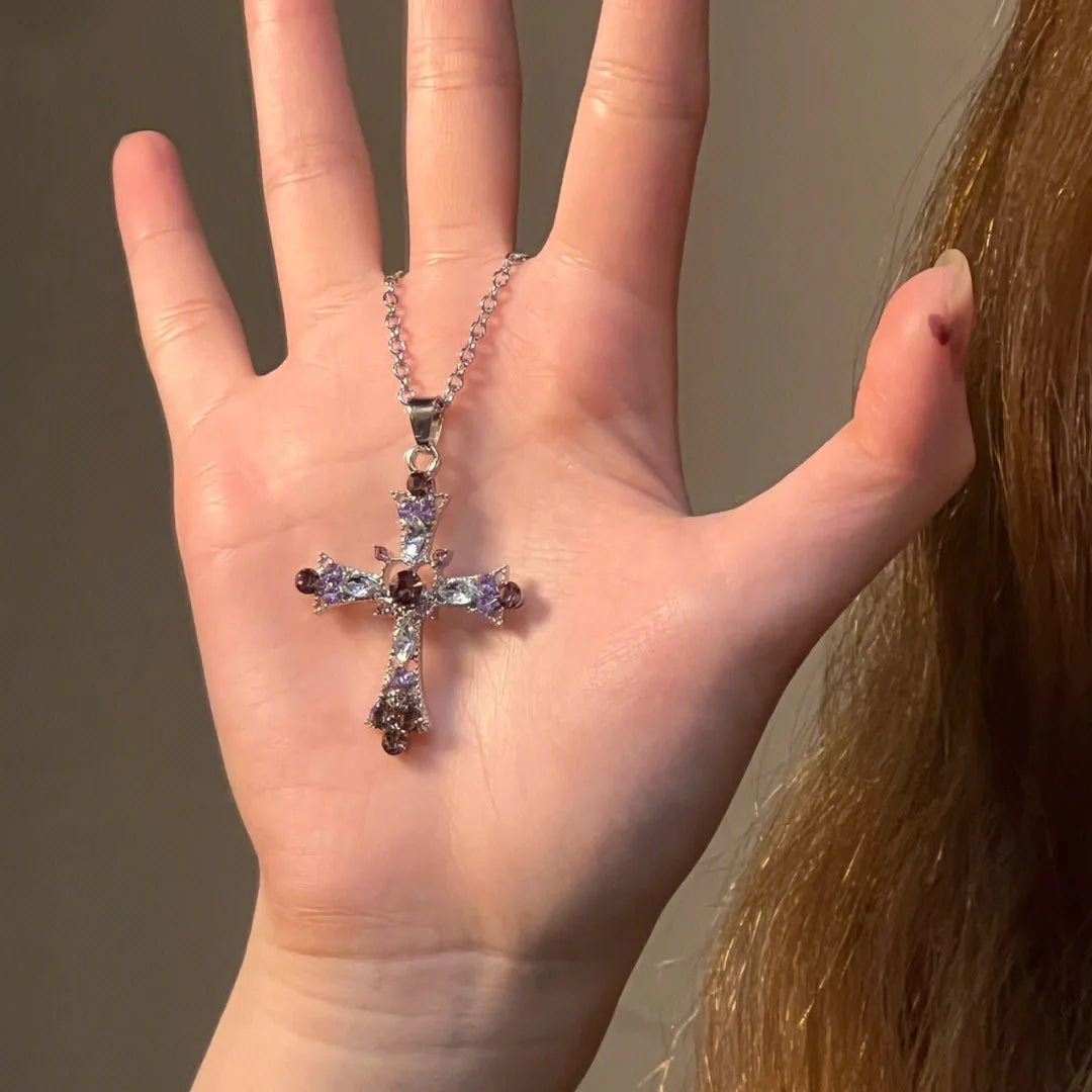 Époustouflant Necklace